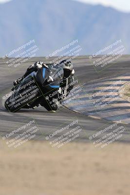 media/Nov-16-2025-Race Pace (Sun) [[8c5fa54630]]/Verified Riders/8-Turn 12 (120pm)/